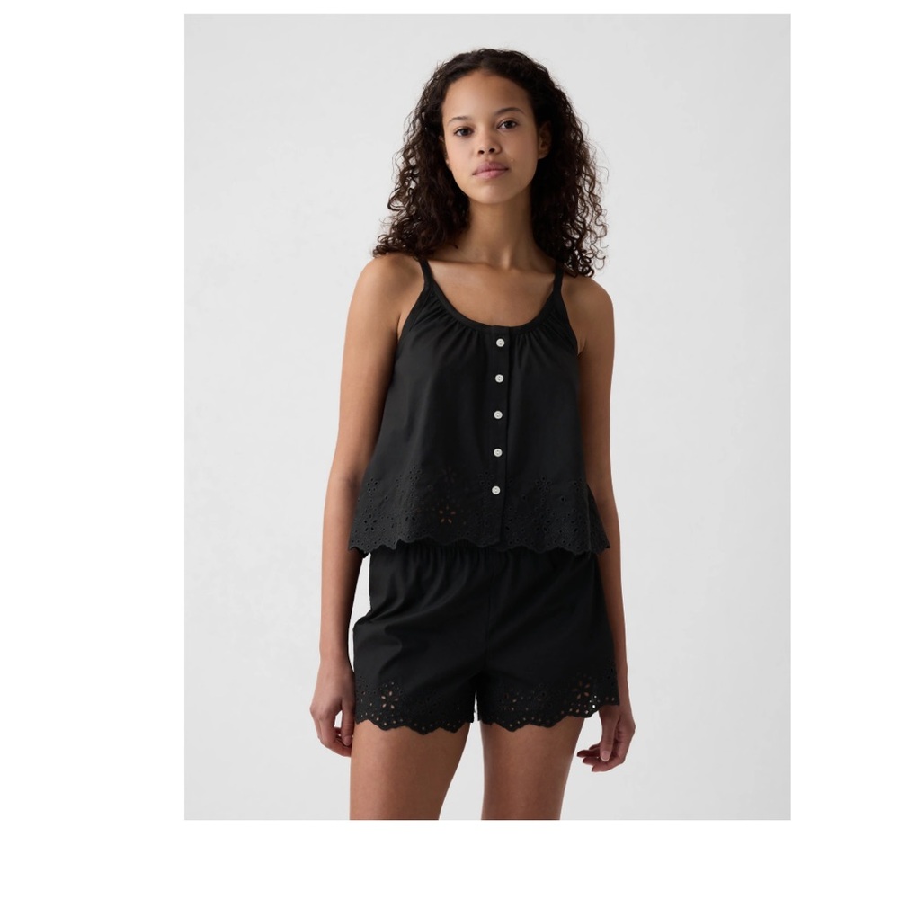 GAP Black Buttoned Eyelet Crop Camisole